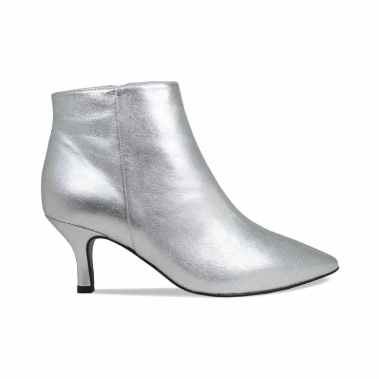 Sole Bliss Billie: Silver Leather^ Heels | Boots