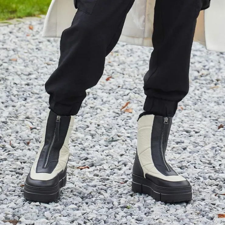 Sole Bliss Blizzard: Black & Cream Leather & Shearling^ Boots