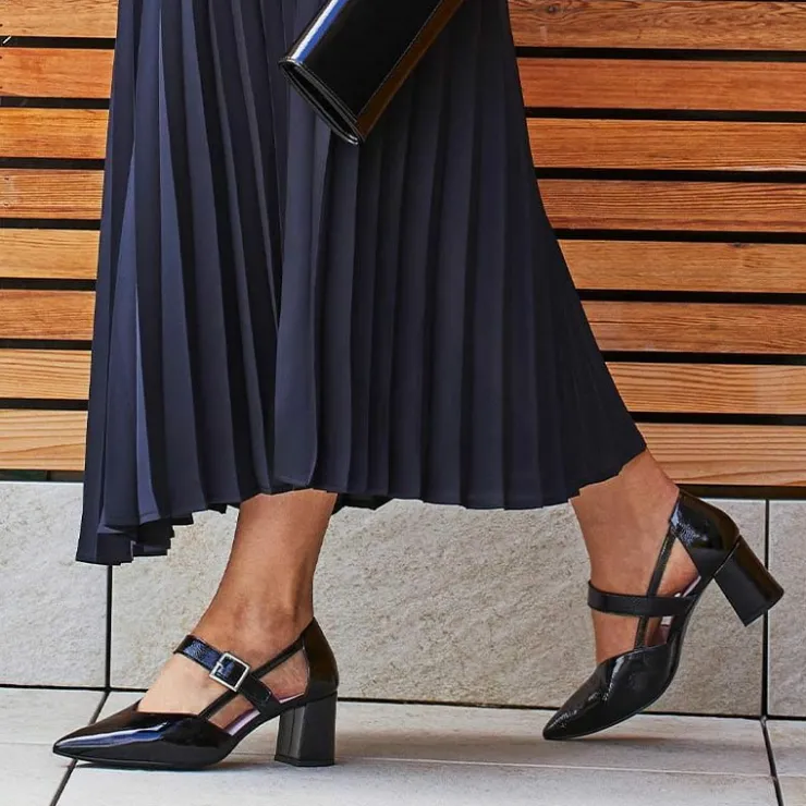 Sole Bliss Chloe: Black Patent Leather^ Heels