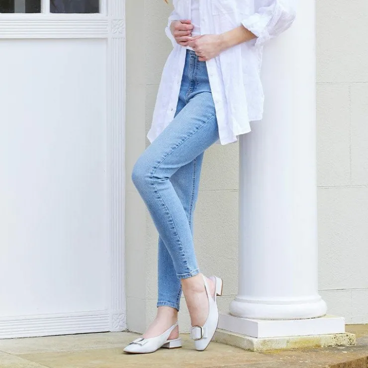 Sole Bliss Faith: Pale Gray Leather^ Flats