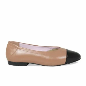 Sole Bliss Luna: Camel & Black Leather^ Flats