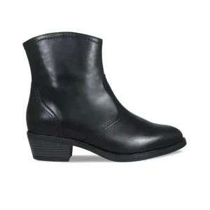 Sole Bliss Montana: Black Leather^ Boots