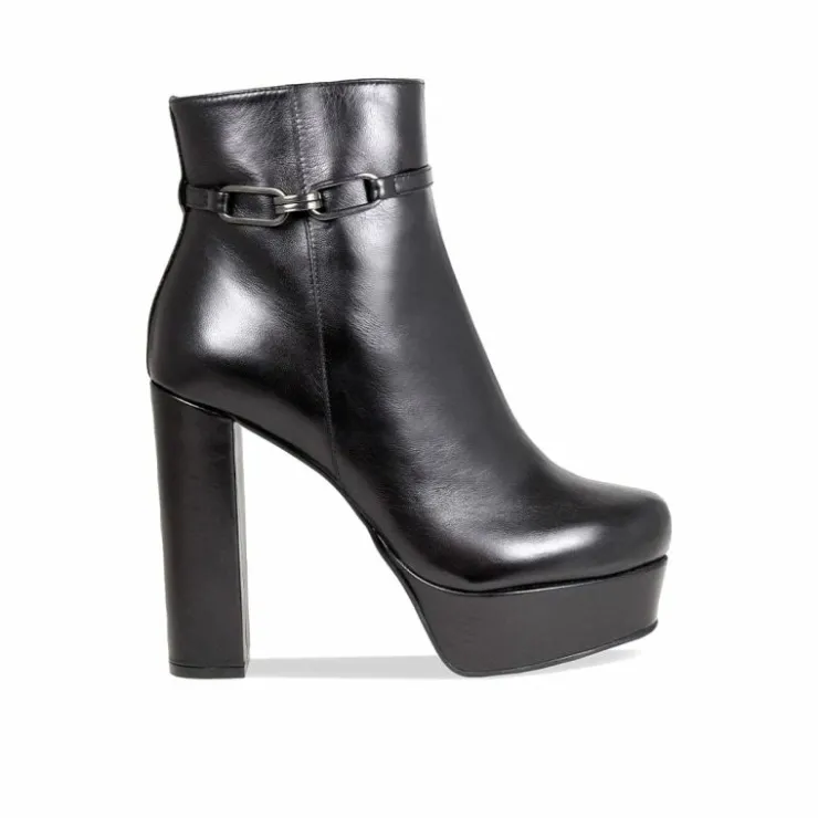 Sole Bliss Rodeo: Black Leather^ Heels | Boots