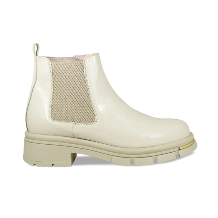 Sole Bliss Runway: Cream Patent Leather^ Boots