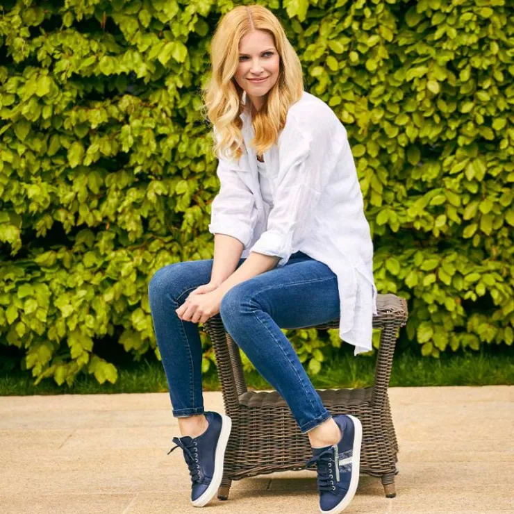 Sole Bliss Sprint: Navy Leather & Silver^ Flats | Sneakers