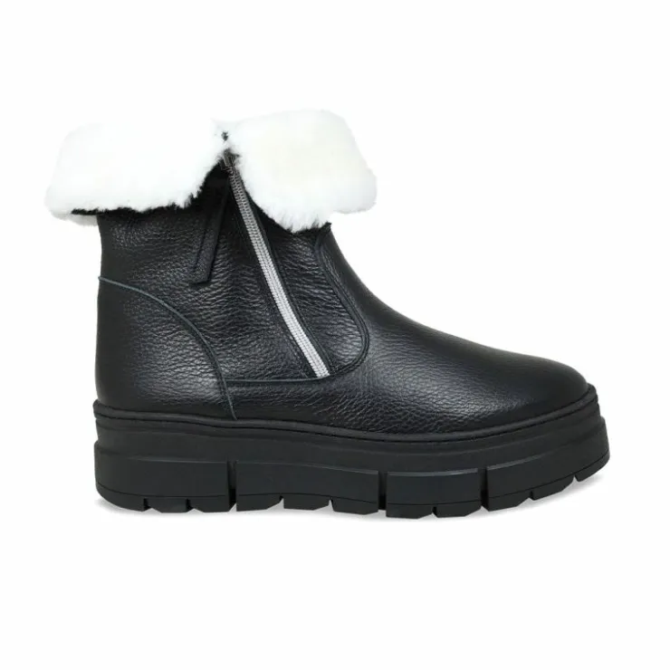 Sole Bliss Wonder: Black Leather & Shearling^ Boots