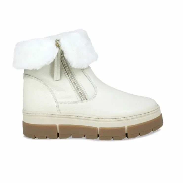 Sole Bliss Wonder: Cream Leather & Shearling^ Boots
